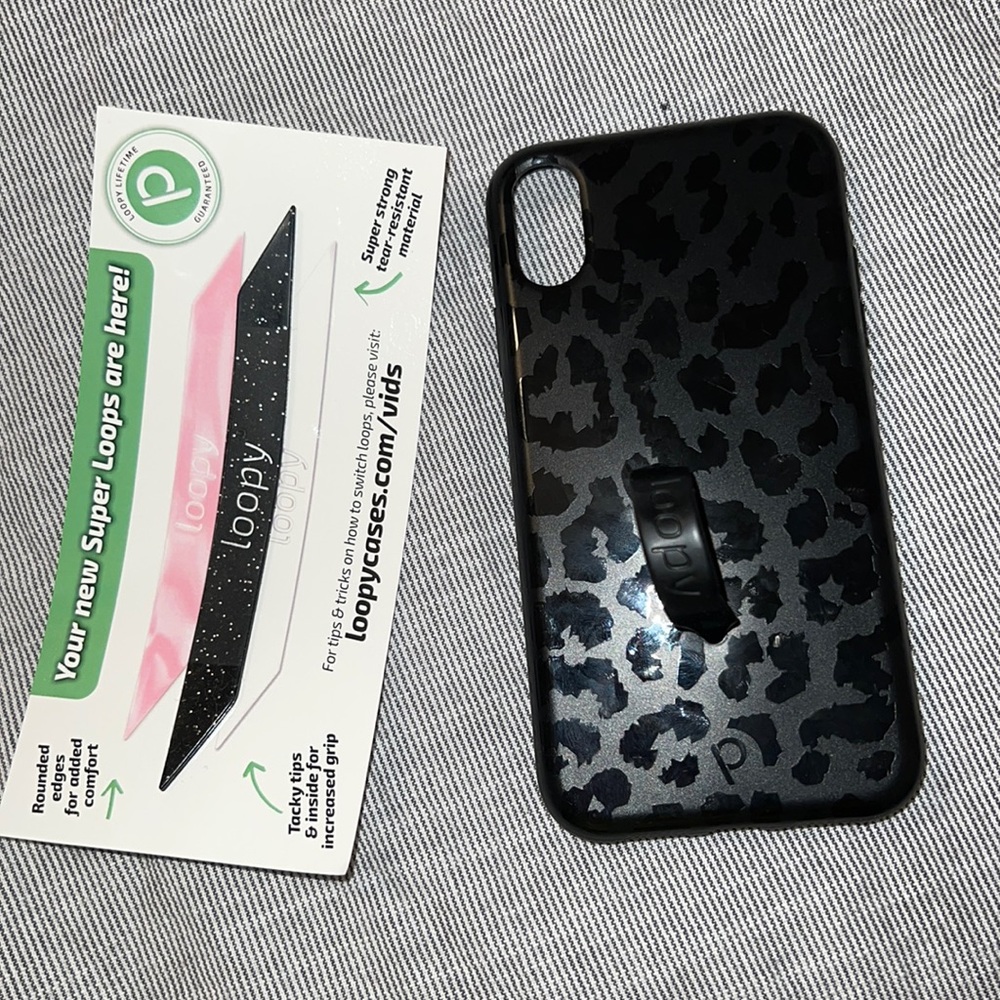 iPhone XR loopy case